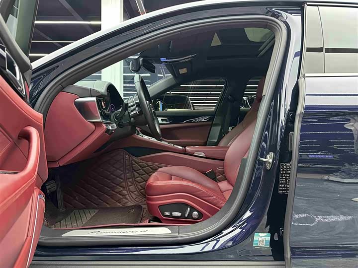 Фото 6 - Porsche Panamera