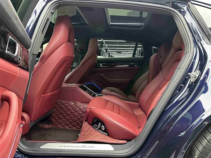 Фото 7 - Porsche Panamera