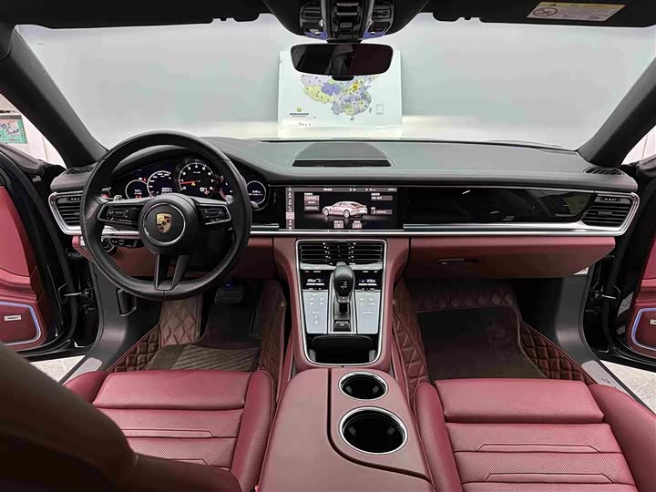 Фото 8 - Porsche Panamera