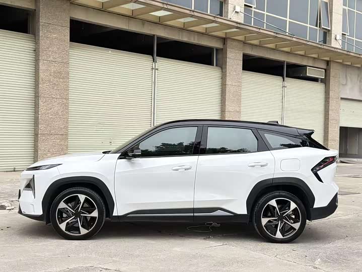 Photo 4 - Geely Galaxy L7