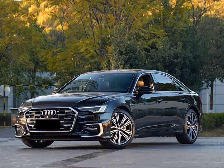 Фото 1 - Audi A6L