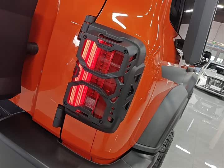 Фото 8 - Tank 300