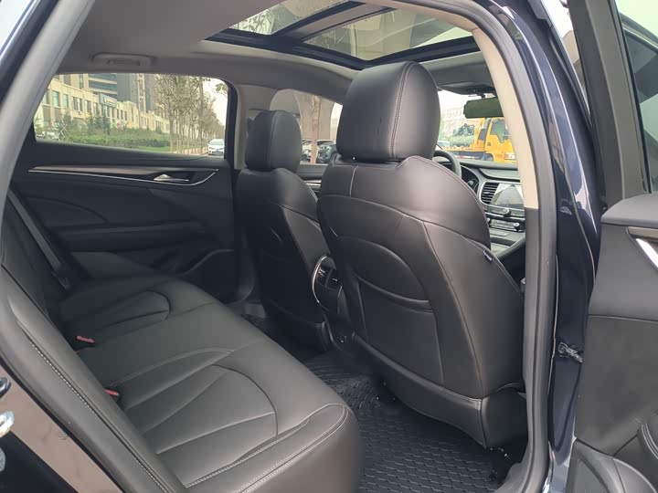 Фото 9 - Buick LaCrosse