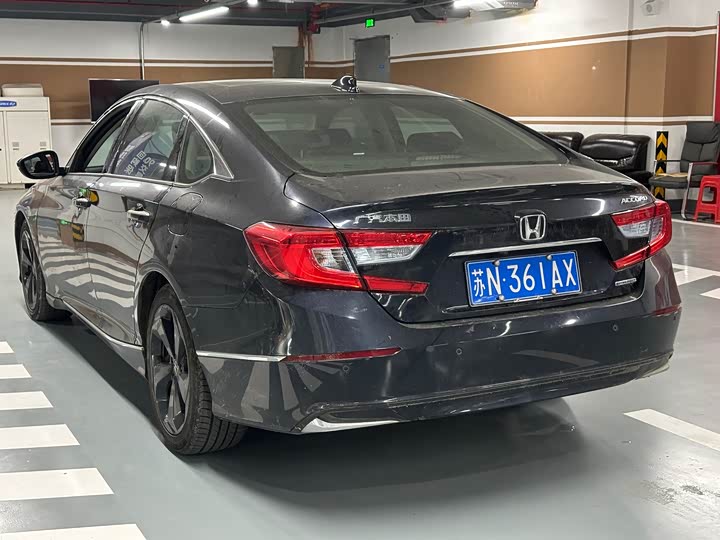 Фото 6 - Honda Accord