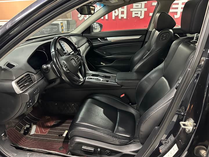 Фото 7 - Honda Accord