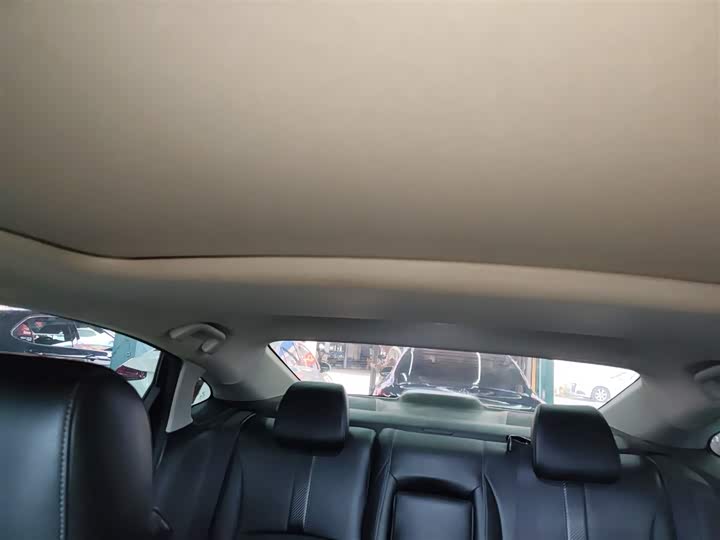 Фото 8 - Honda Civic