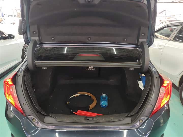 Фото 9 - Honda Civic