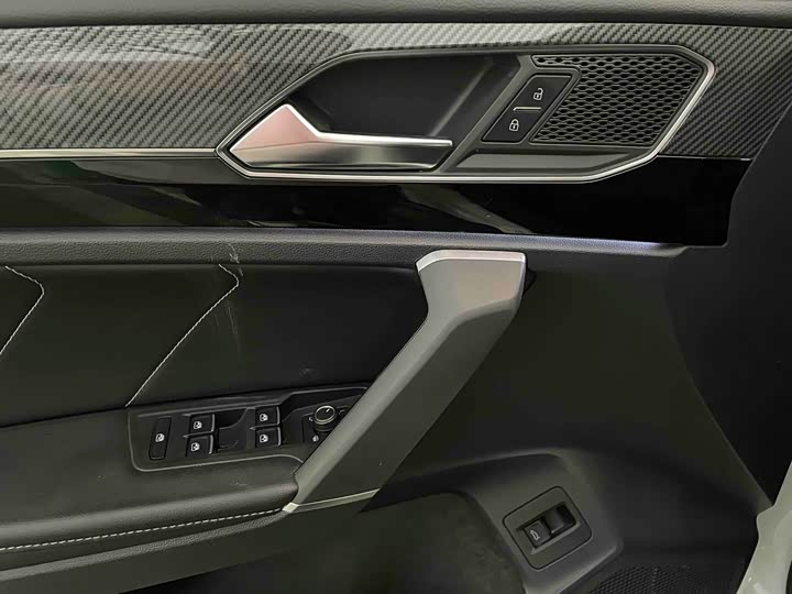 Фото 7 - Volkswagen Tayron