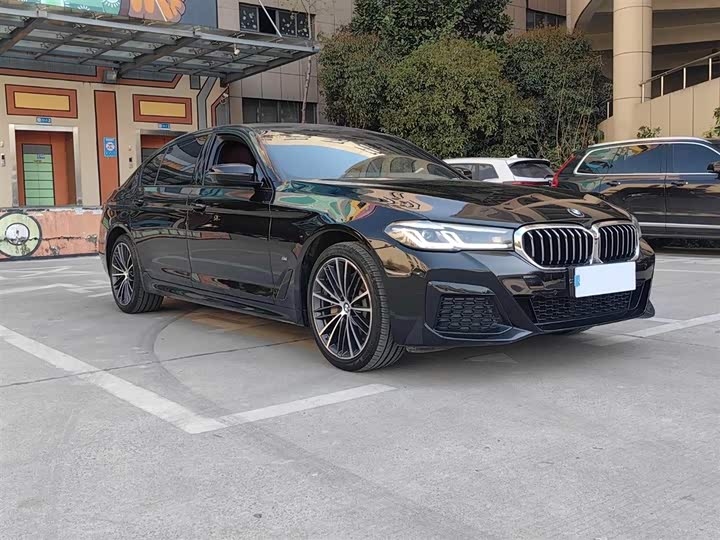 Фото 3 - BMW 5 Series