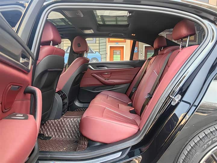 Фото 6 - BMW 5 Series