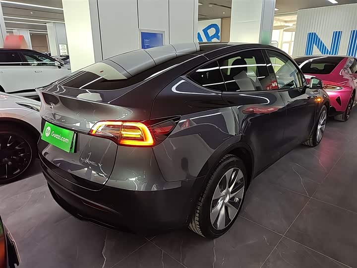 Фото 7 - Tesla Model Y