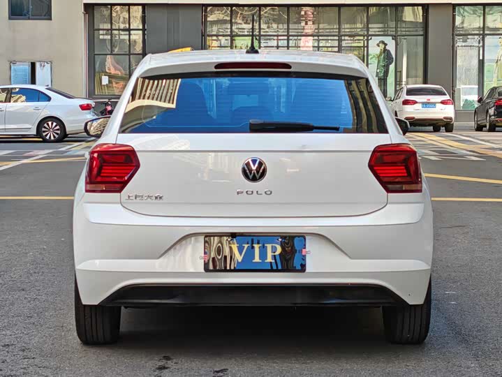 Фото 8 - Volkswagen Polo