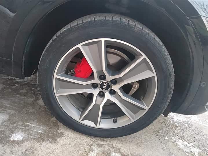 Фото 6 - Audi Q5L