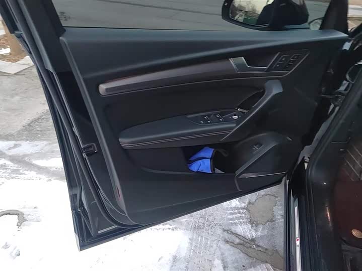 Фото 7 - Audi Q5L