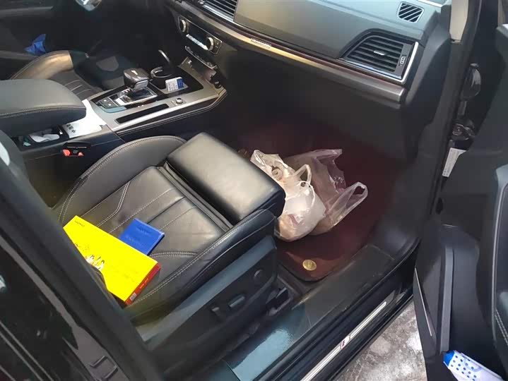 Фото 8 - Audi Q5L