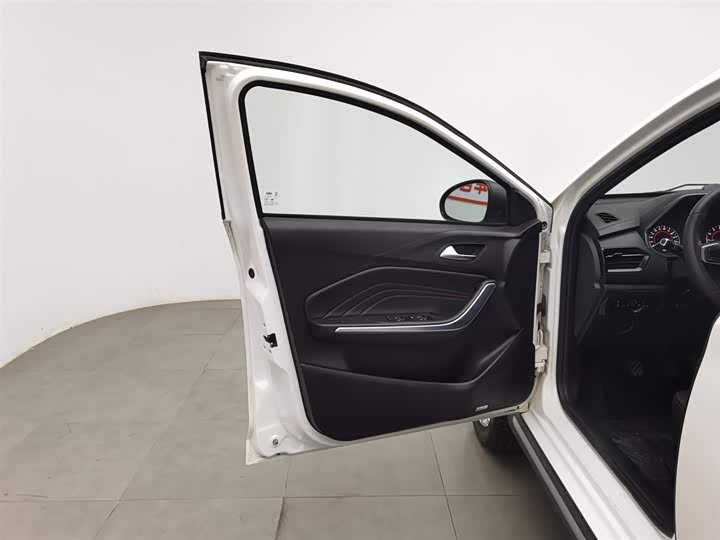 Фото 8 - Chery Tiggo 3x