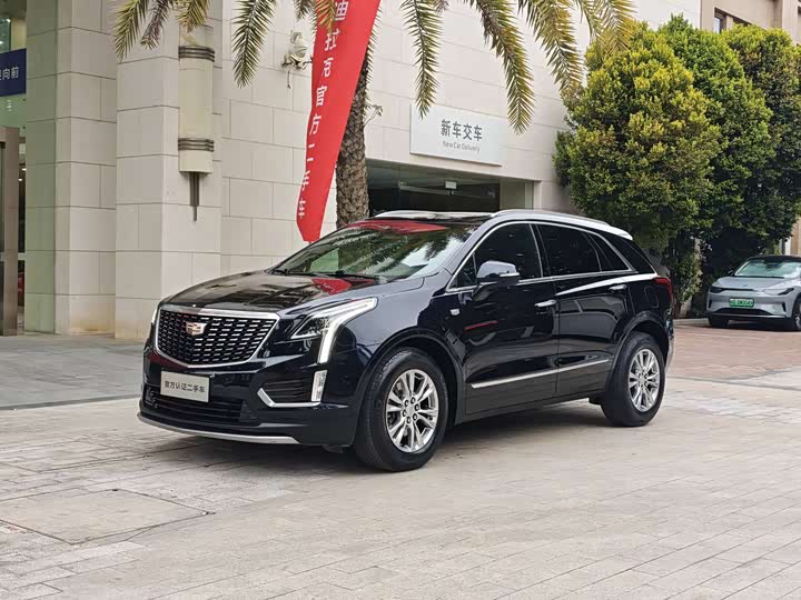 Фото 1 - Cadillac XT5