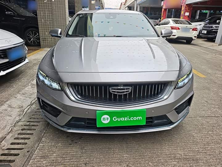 Фото 3 - Geely Preface