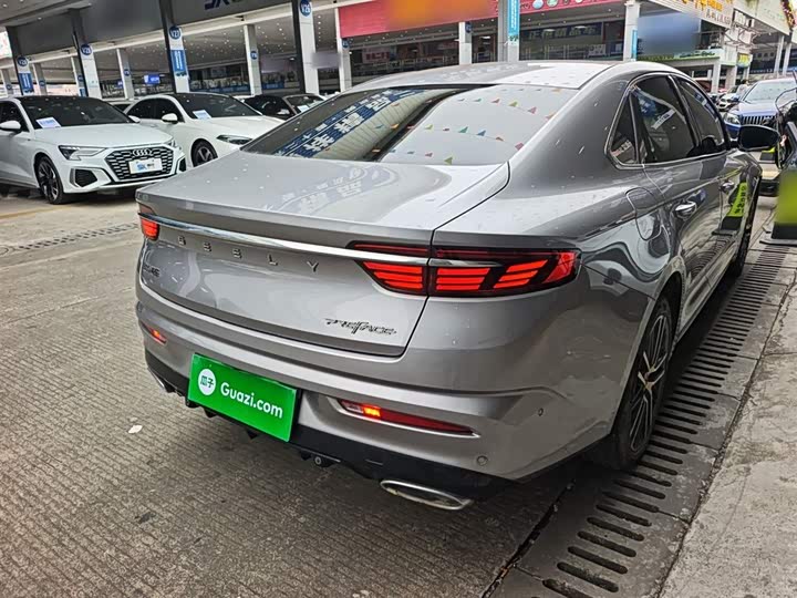 Фото 7 - Geely Preface