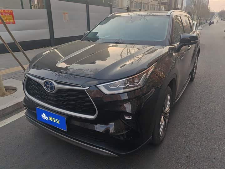 Фото 1 - Toyota Highlander