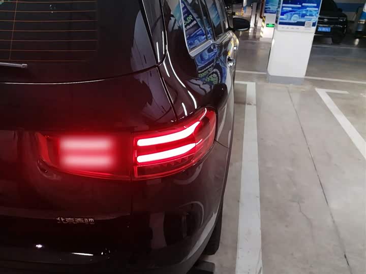 Фото 8 - Mercedes-Benz GLB-Class