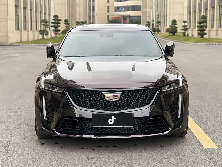 Фото 2 - Cadillac CT5