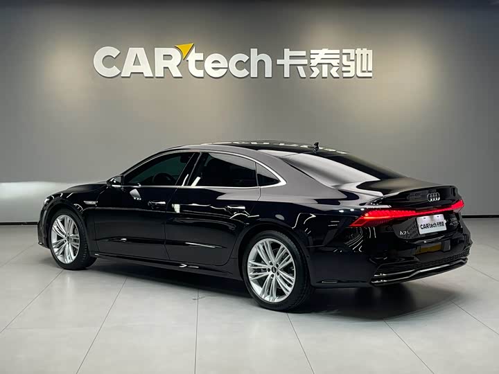 Фото 3 - Audi A7L