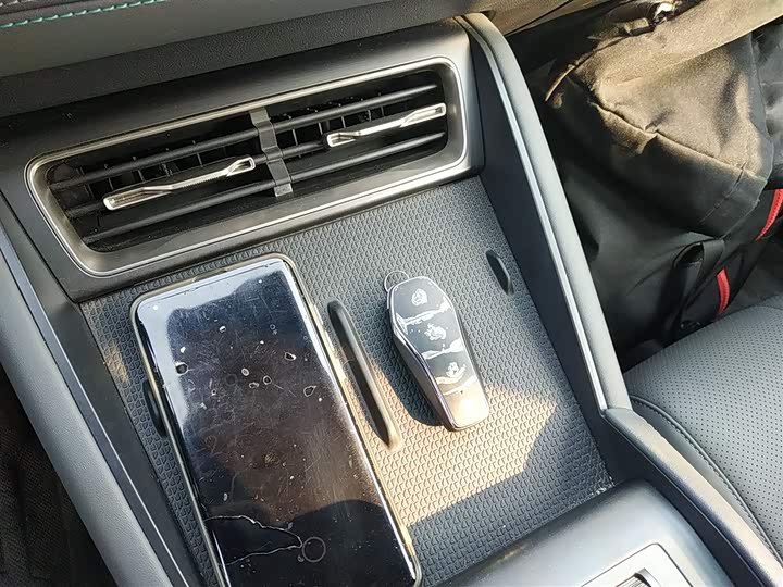 Фото 9 - BYD Qin L