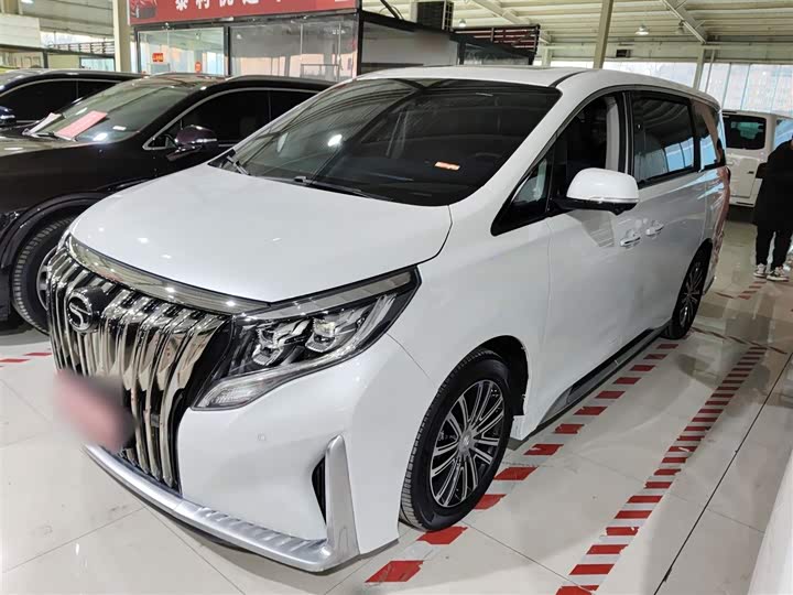 Фото 2 - GAC Trumpchi M8