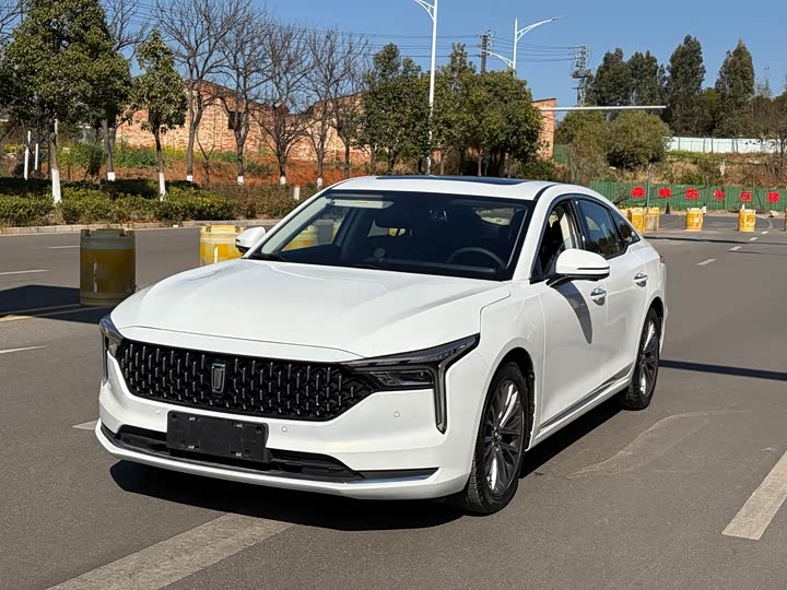 Фото 1 - Bestune B70