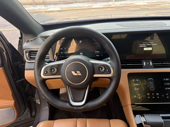 Фото 9 - LiXiang One