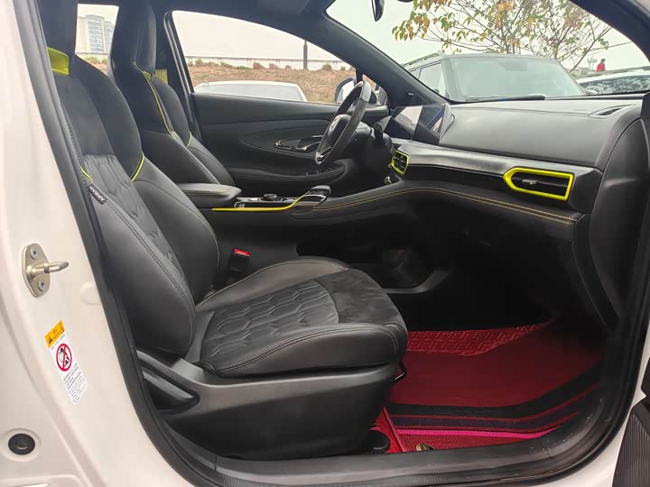 Photo 7 - Changan UNI-T