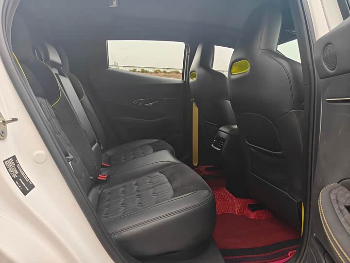 Photo 9 - Changan UNI-T