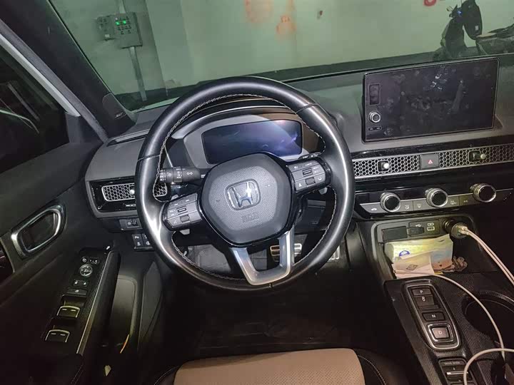 Фото 3 - Honda Civic