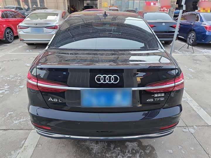 Фото 6 - Audi A6L