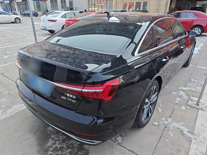 Фото 7 - Audi A6L