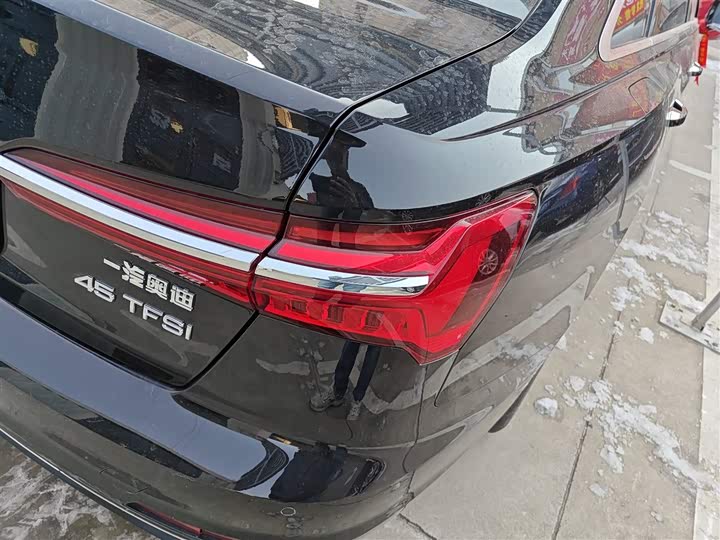 Фото 8 - Audi A6L