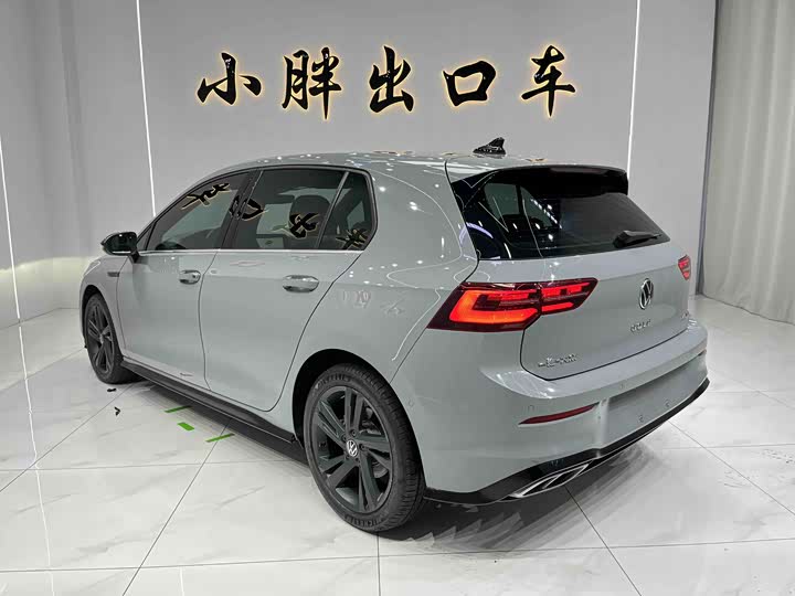 Фото 5 - Volkswagen Golf