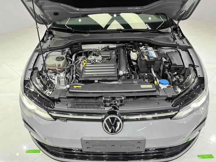 Фото 8 - Volkswagen Golf