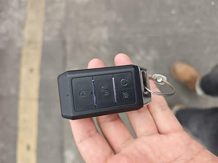 Фото 9 - BYD Qin