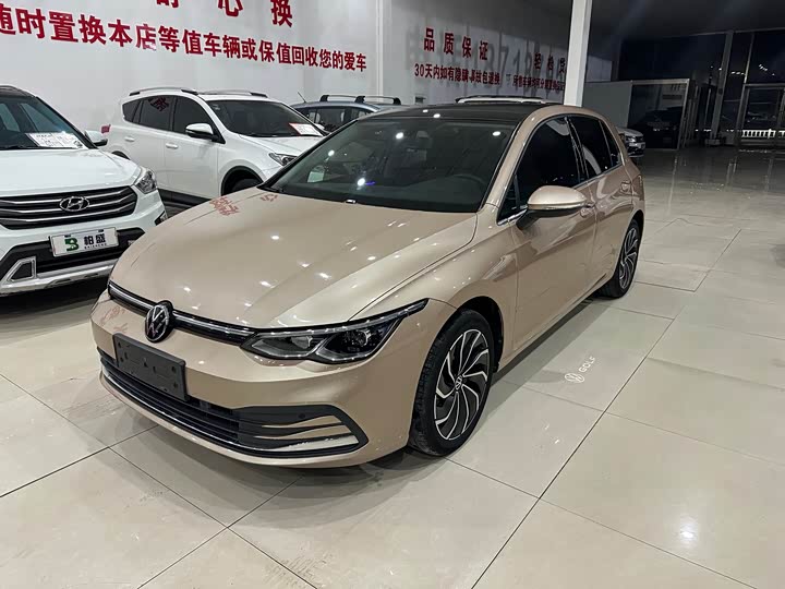 Фото 1 - Volkswagen Golf