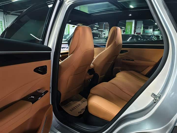 Фото 8 - Geely Galaxy L7