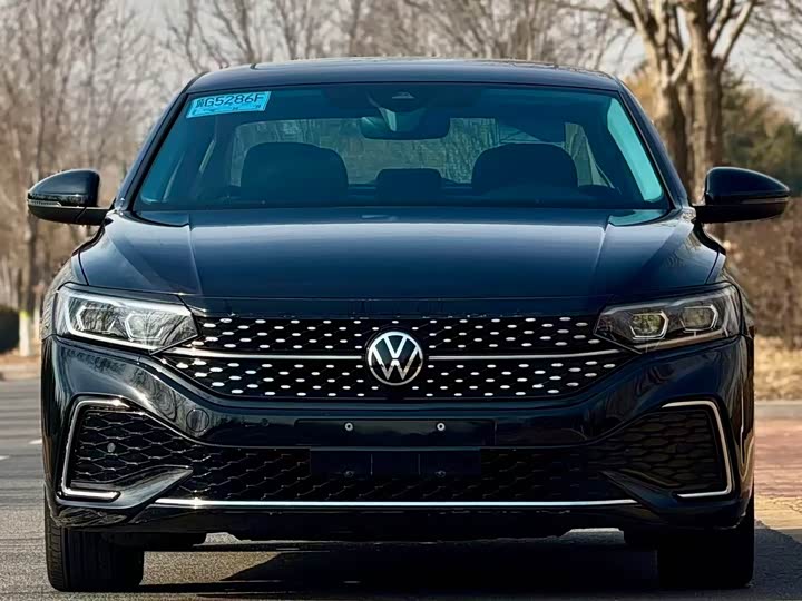 Фото 2 - Volkswagen Passat