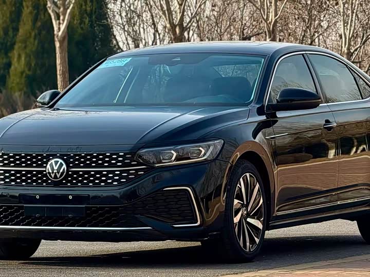 Фото 3 - Volkswagen Passat