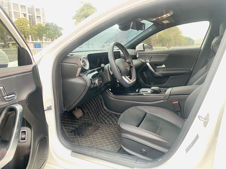 Фото 7 - Mercedes-Benz A-Class