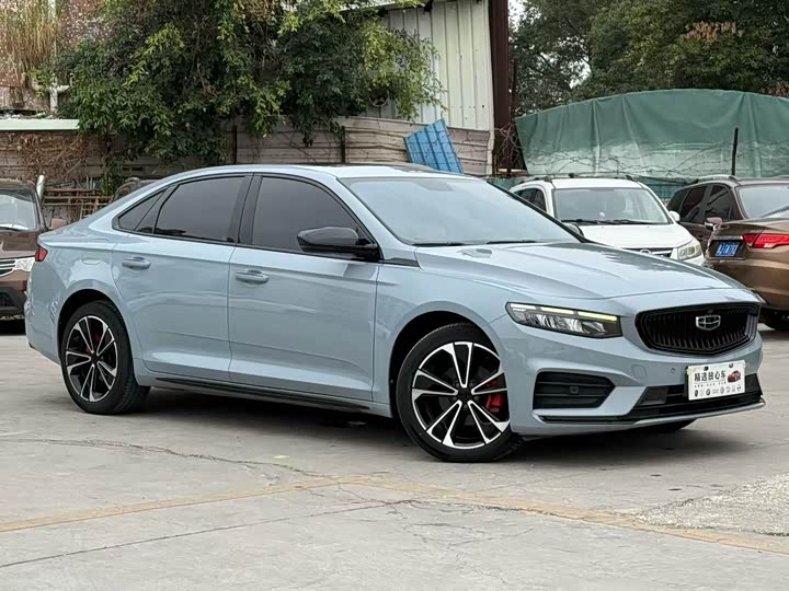 Фото 3 - Geely Preface