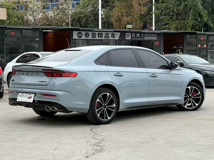 Фото 7 - Geely Preface