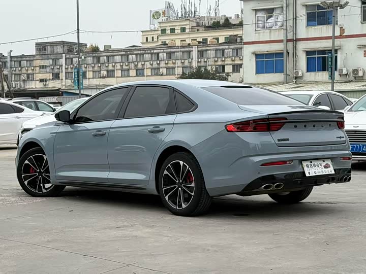 Фото 9 - Geely Preface