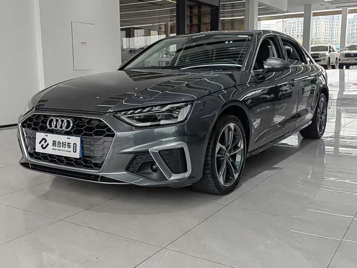 Фото 1 - Audi A4L