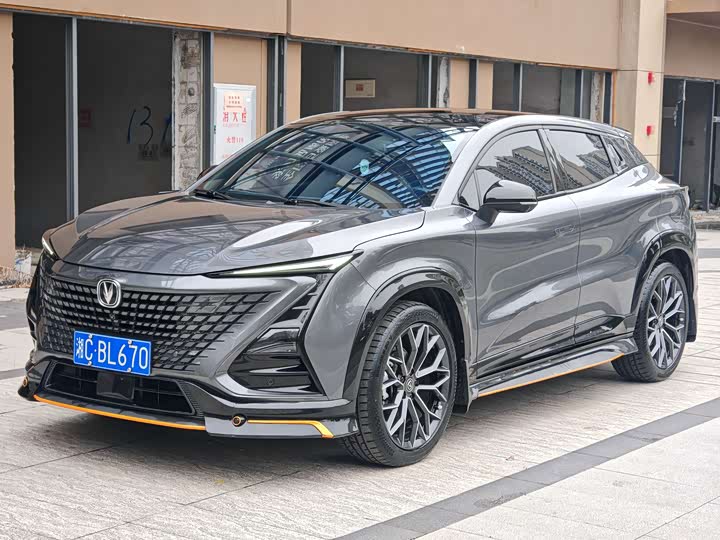 Фото 1 - Changan UNI-T